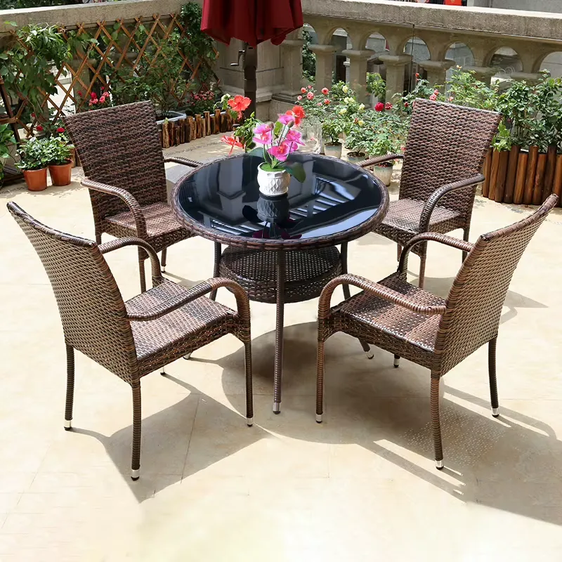 Outdoor Furniture Prices - ชุดโต๊ะกาแฟหวายโลหะขนาดเล็กพร้อมเก้าอี้ 4 ตัว เฟอร์นิเจอร์ลานกลางแจ้ง ระเบียง ระเบียงพลาสติกหวาย